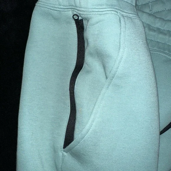 Nike Green Track Pants with Tapered Fit and Elastic Waistband - Picture 6 of 7